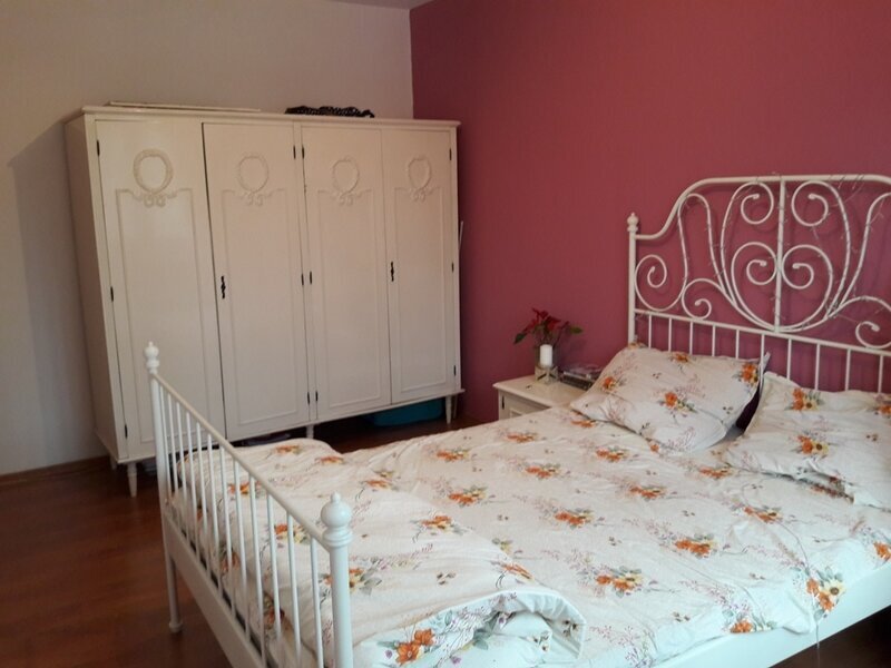 Vand pat fier Ikea 160 x 200 cm plus saltea, Bucuresti, sector 6